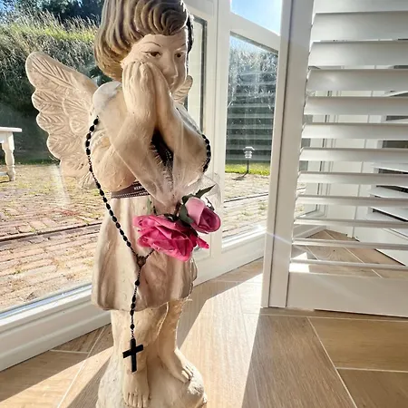 Lingeliefde Complete Met Eigen Keuken En Badkamer Acquoy