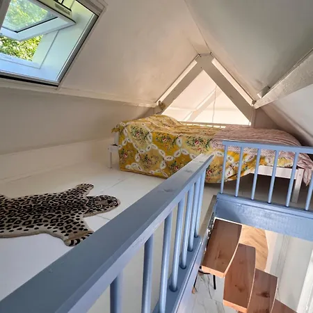 Lingeliefde Complete Met Eigen Keuken En Badkamer 招待所 3*