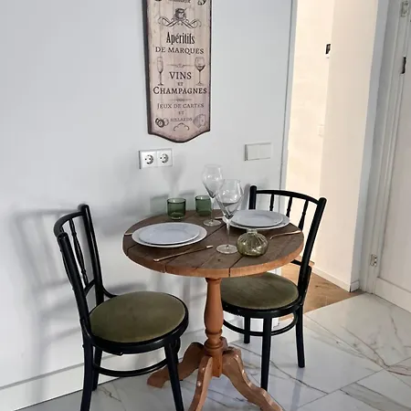 Lingeliefde Complete Met Eigen Keuken En Badkamer