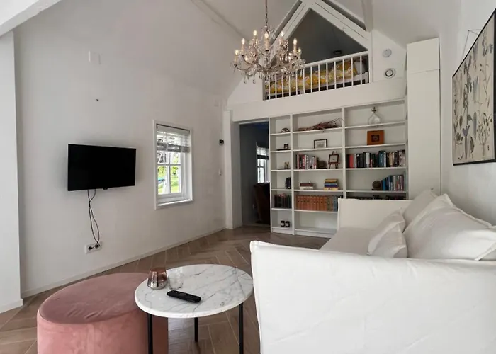 Lingeliefde Complete Met Eigen Keuken En Badkamer Pensjonat Acquoy