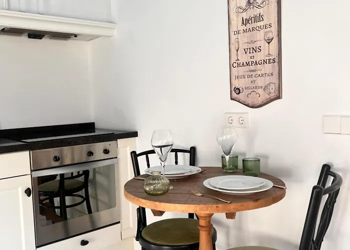 Pensjonat Lingeliefde Complete Met Eigen Keuken En Badkamer