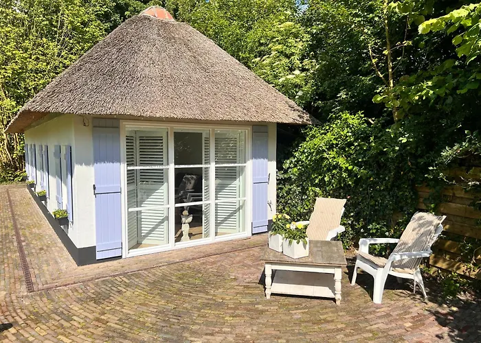 Pensjonat Lingeliefde Complete Met Eigen Keuken En Badkamer