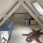Lingeliefde Complete Met Eigen Keuken En Badkamer