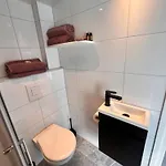 Lingeliefde Complete Met Eigen Keuken En Badkamer Acquoy