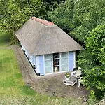 Lingeliefde Complete Met Eigen Keuken En Badkamer 3*