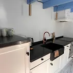 Lingeliefde Complete Met Eigen Keuken En Badkamer Πανσιόν Acquoy