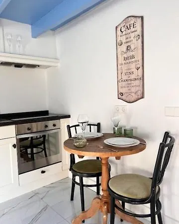 Gasthuis Lingeliefde Complete Met Eigen Keuken En Badkamer Acquoy