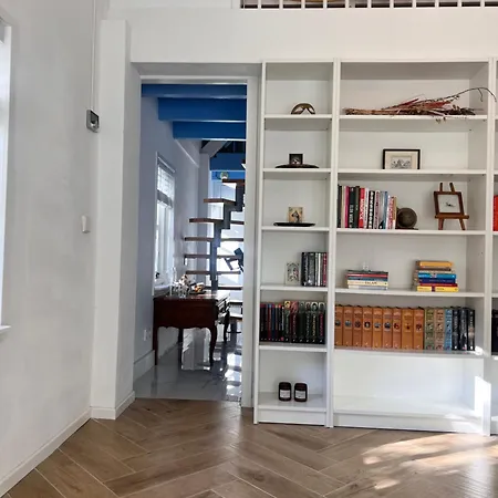 Lingeliefde Complete Met Eigen Keuken En Badkamer Acquoy