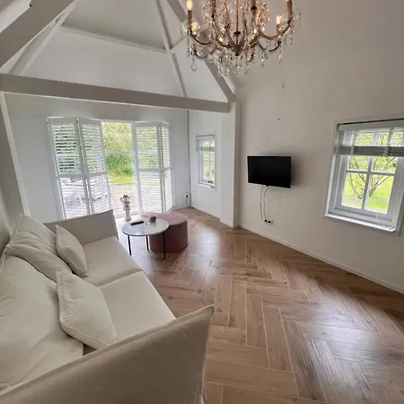 Lingeliefde Complete Met Eigen Keuken En Badkamer 3* Acquoy