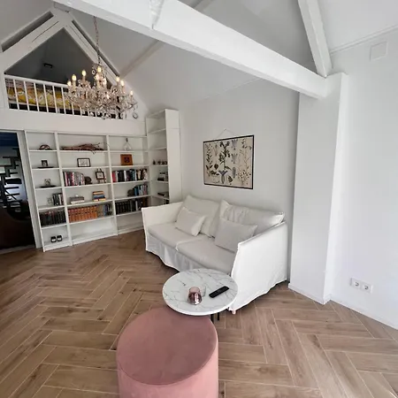 Gasthuis Lingeliefde Complete Met Eigen Keuken En Badkamer 3*