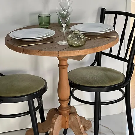 Lingeliefde Complete Met Eigen Keuken En Badkamer 3*