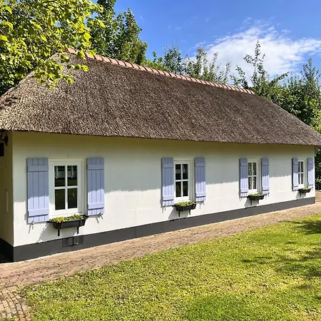 Lingeliefde Complete Met Eigen Keuken En Badkamer