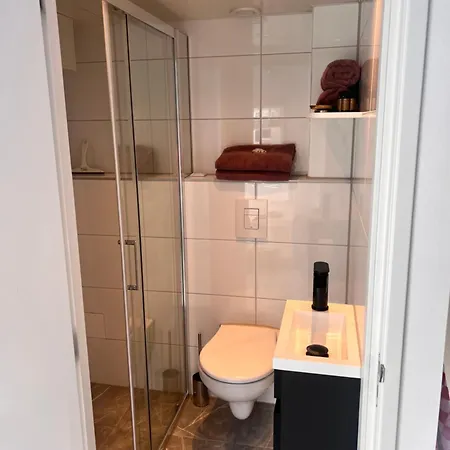 Gasthuis Lingeliefde Complete Met Eigen Keuken En Badkamer Acquoy