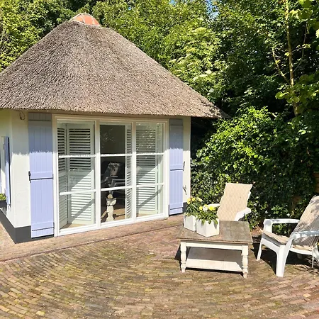 Pensión Lingeliefde Complete Met Eigen Keuken En Badkamer