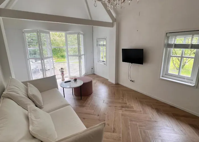 Lingeliefde Complete Met Eigen Keuken En Badkamer 3* Acquoy