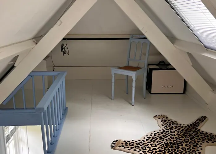 Lingeliefde Complete Met Eigen Keuken En Badkamer