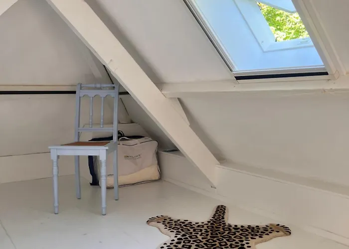 Lingeliefde Complete Met Eigen Keuken En Badkamer Pensión 3*