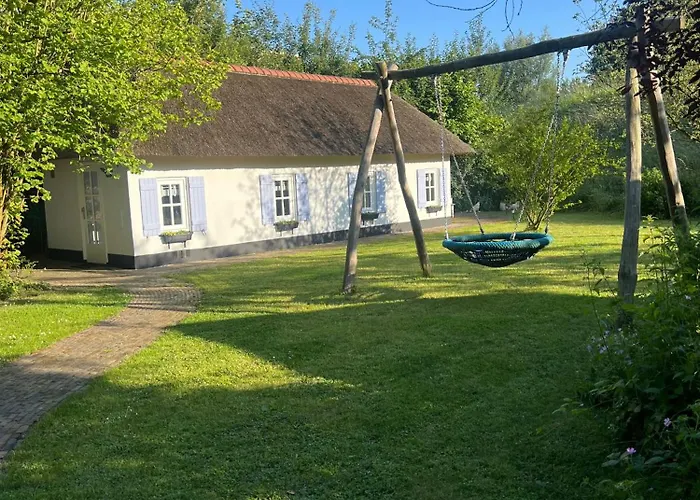 Lingeliefde Complete Met Eigen Keuken En Badkamer 3* Acquoy