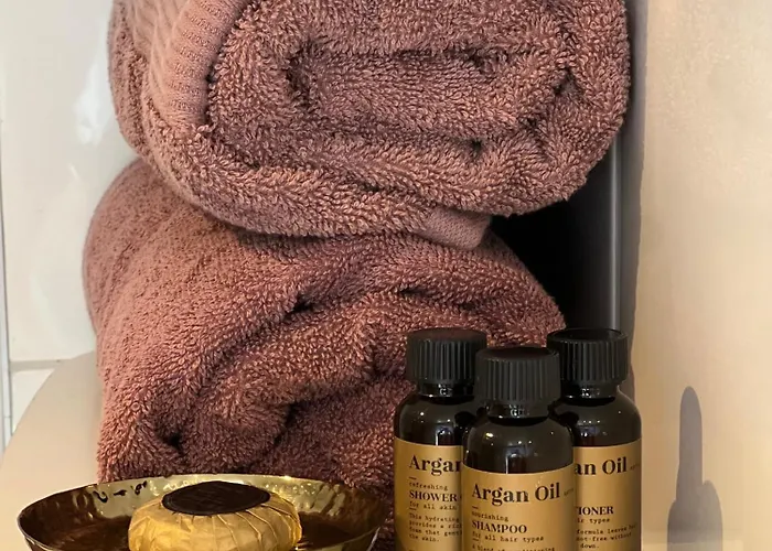 Lingeliefde Complete Met Eigen Keuken En Badkamer 3*